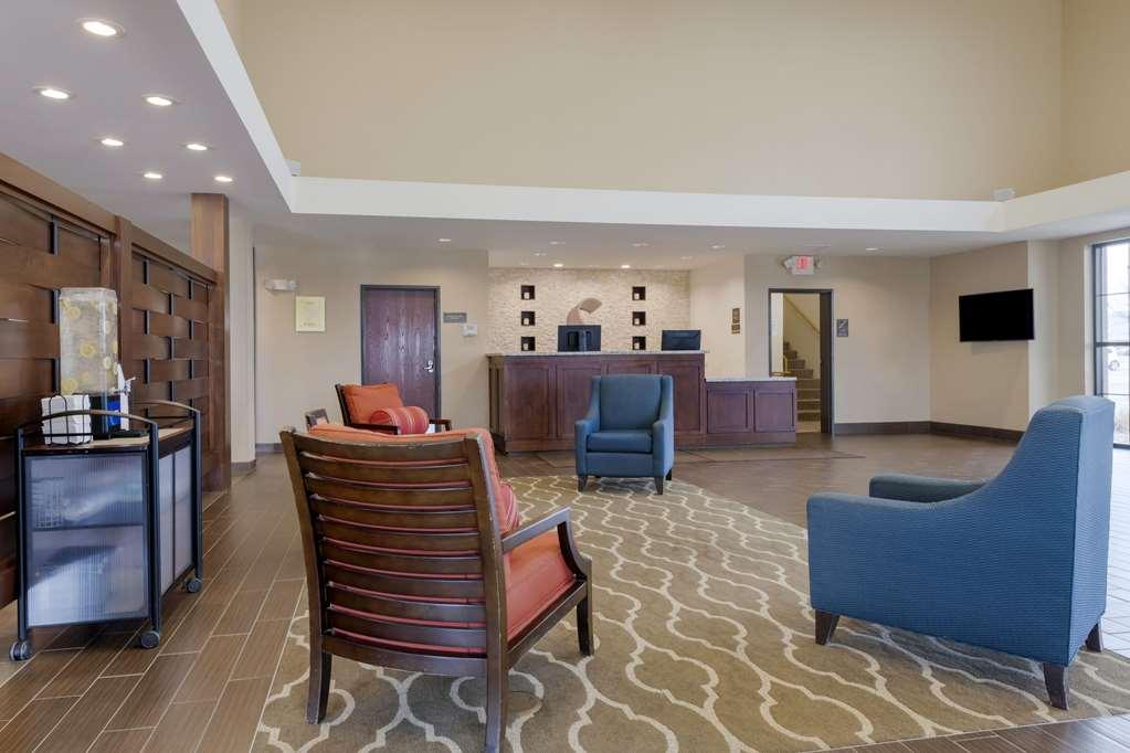 Comfort Suites & Conference Center Worthington Interior photo